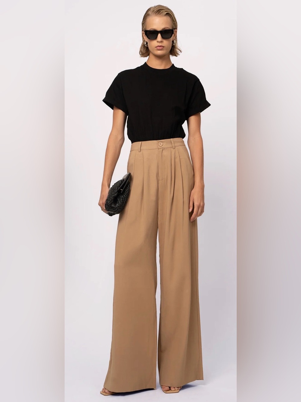 NONchalant Wide-Leg fabi Trousers in Light Tan